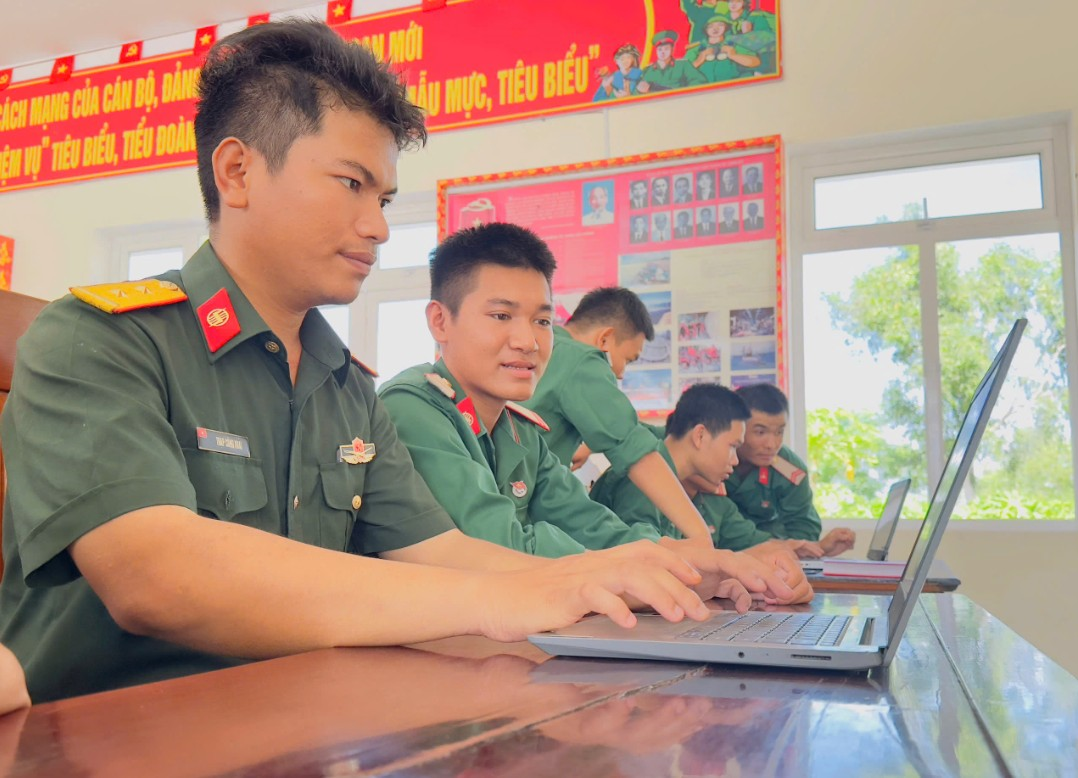 Hiệu quả “Ngày thứ năm pháp luật” ở Lữ đoàn 573